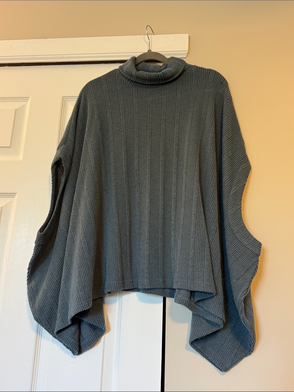 ODDY Ribbed Turtleneck Poncho Fleece Top
